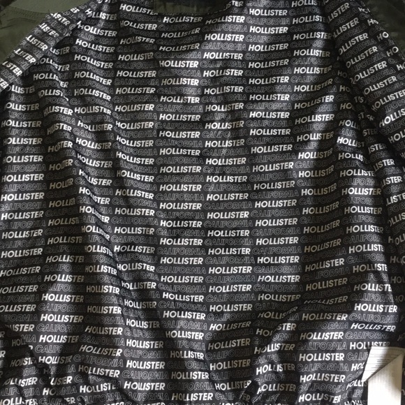 Hollister Windbreaker - Picture 3 of 4